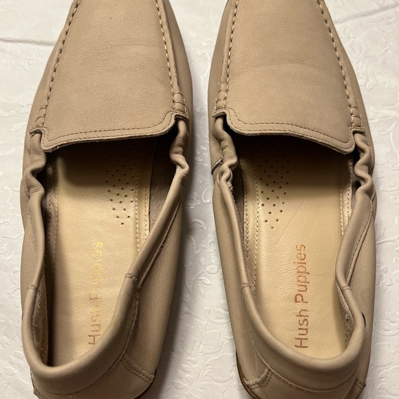 Hush Puppies Tan Women's Flats - Picture 8 of 9